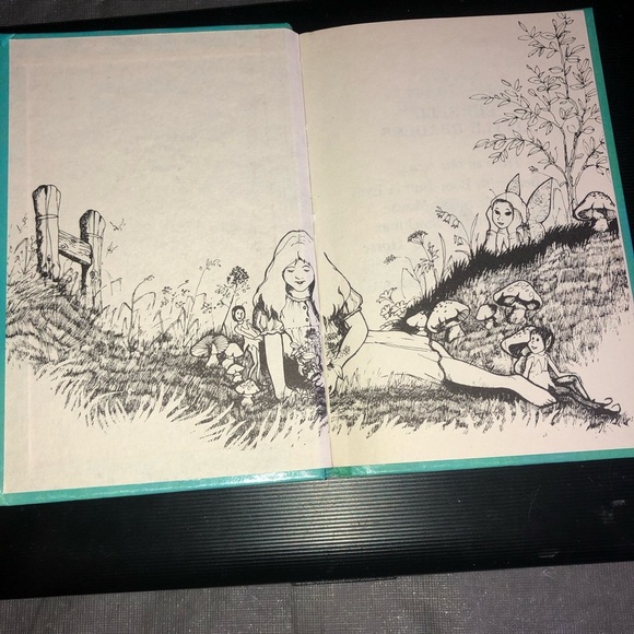 Enid Blyton's The Bear with Boot Button Eyes and other stories. Excellent shape. - Picture 3 of 9